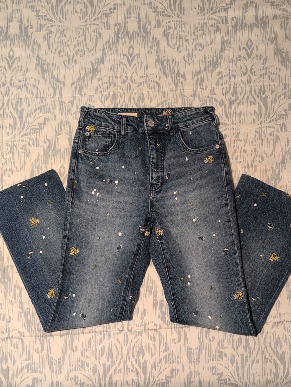 Anthropologie Pilcro The Icon Flare Jeans Embroidered/Paint Splatter Size 25
